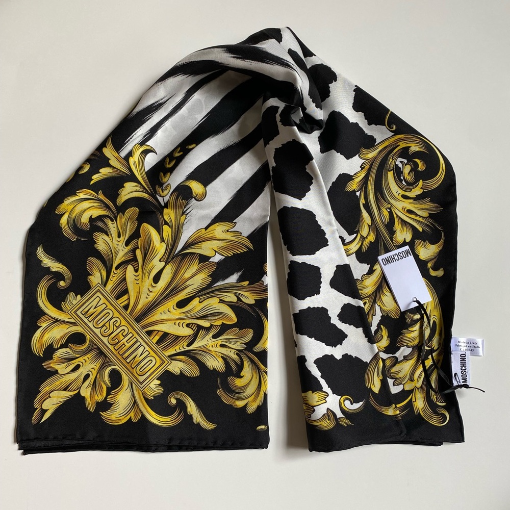 🔥🔥🔥NWT Moschino